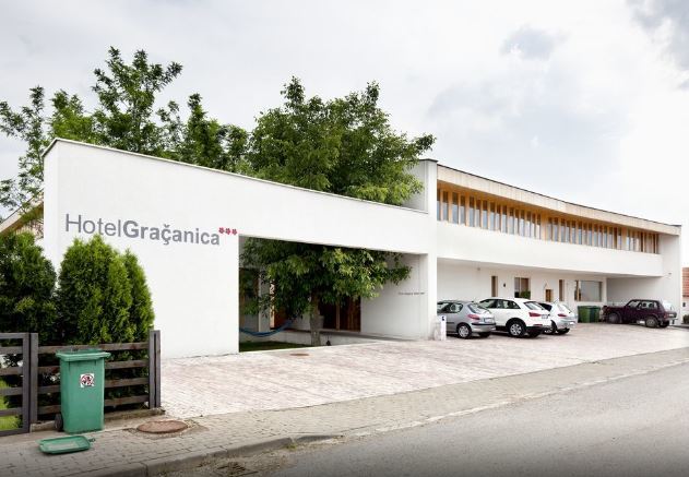Hotel Gracanica Exteriör bild